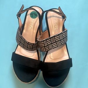 Sandals black and cream color, 7.5 size, brand new.